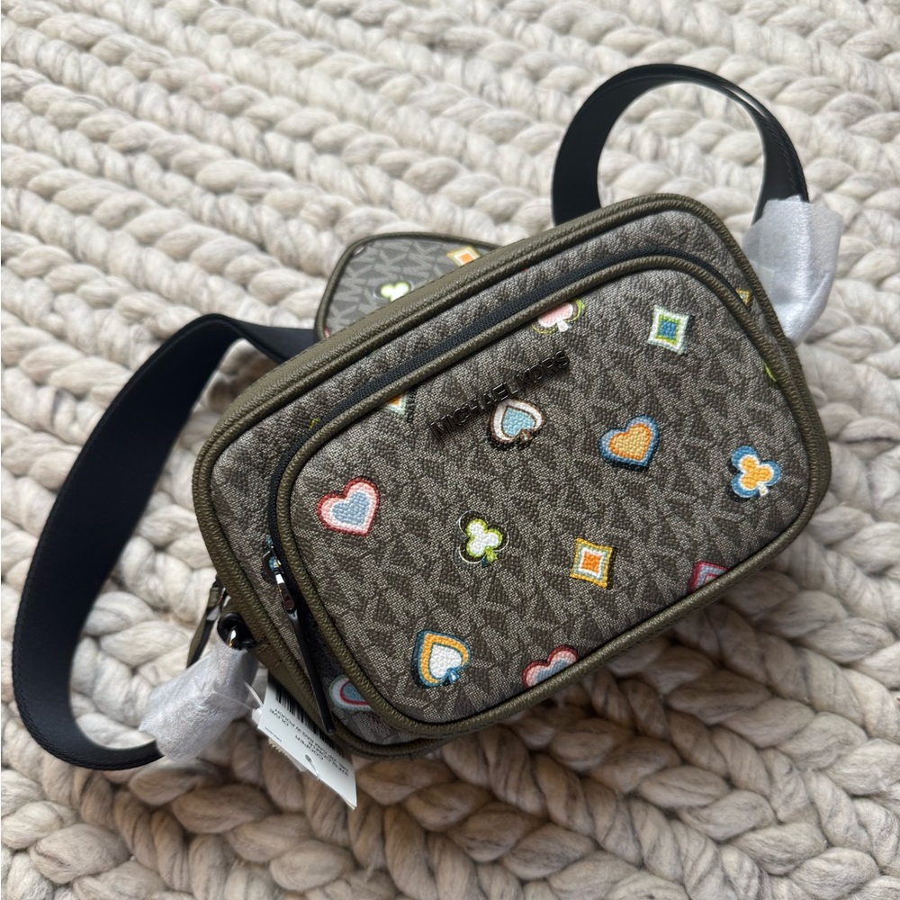 NWT Michael Kors Cooper Small Printed Signature Logo Camera Crossbody With Pouch